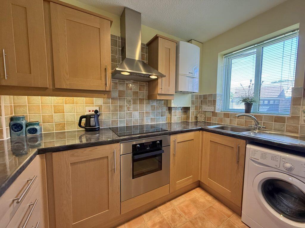 Sleight Close, Yeovil, Somerset, BA21 photo 5
