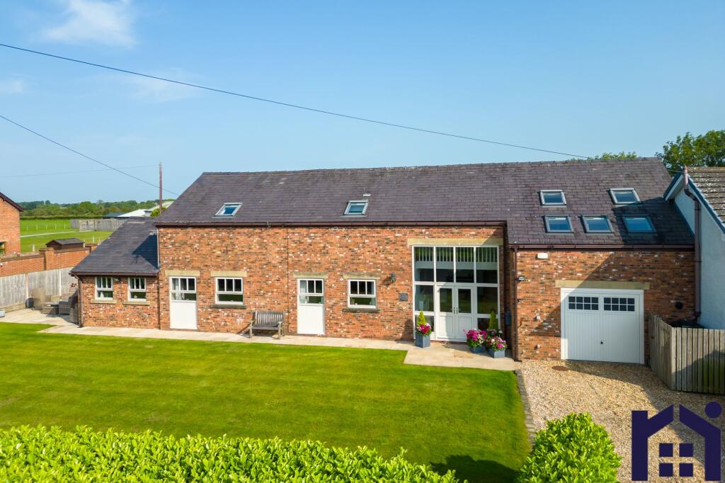 4-bed house on Doles Lane, Bretherton, PR26 9BA, £750,000