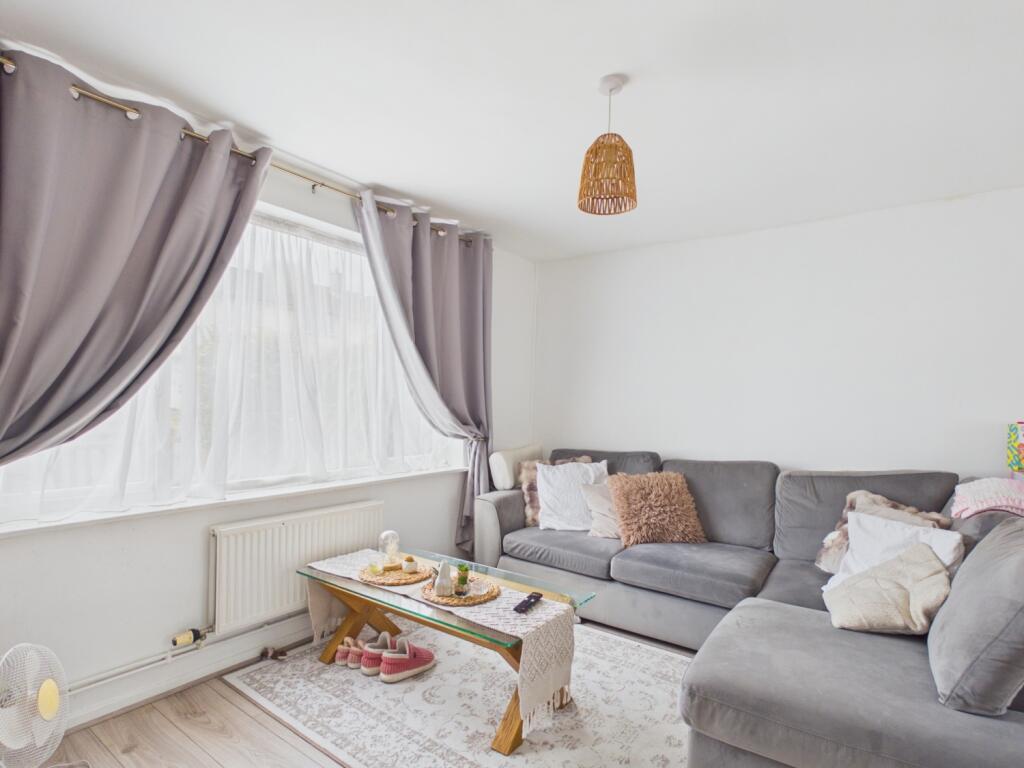 Purley Avenue, Swindon, Wiltshire, SN3 - View 2