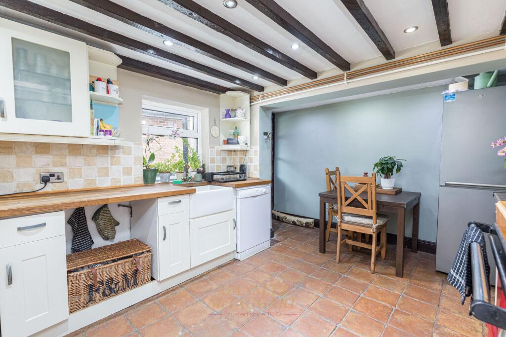 Horsham Road, Pease Pottage, RH11 photo 4
