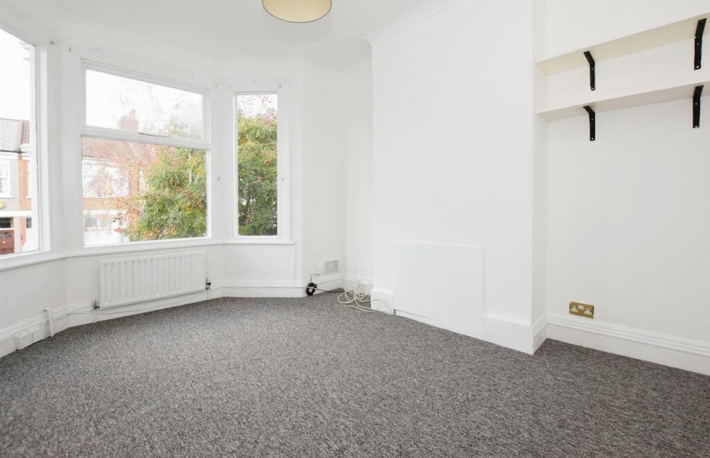14A Glebe Road, Finchley, London, N3 2AX photo 2