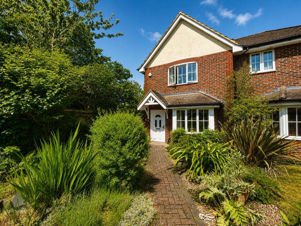 Main image of property: Greenfinch Drive, Twyford, Reading, Berkshire, RG10