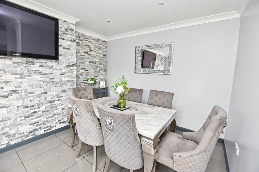 House in Dartford - View 5