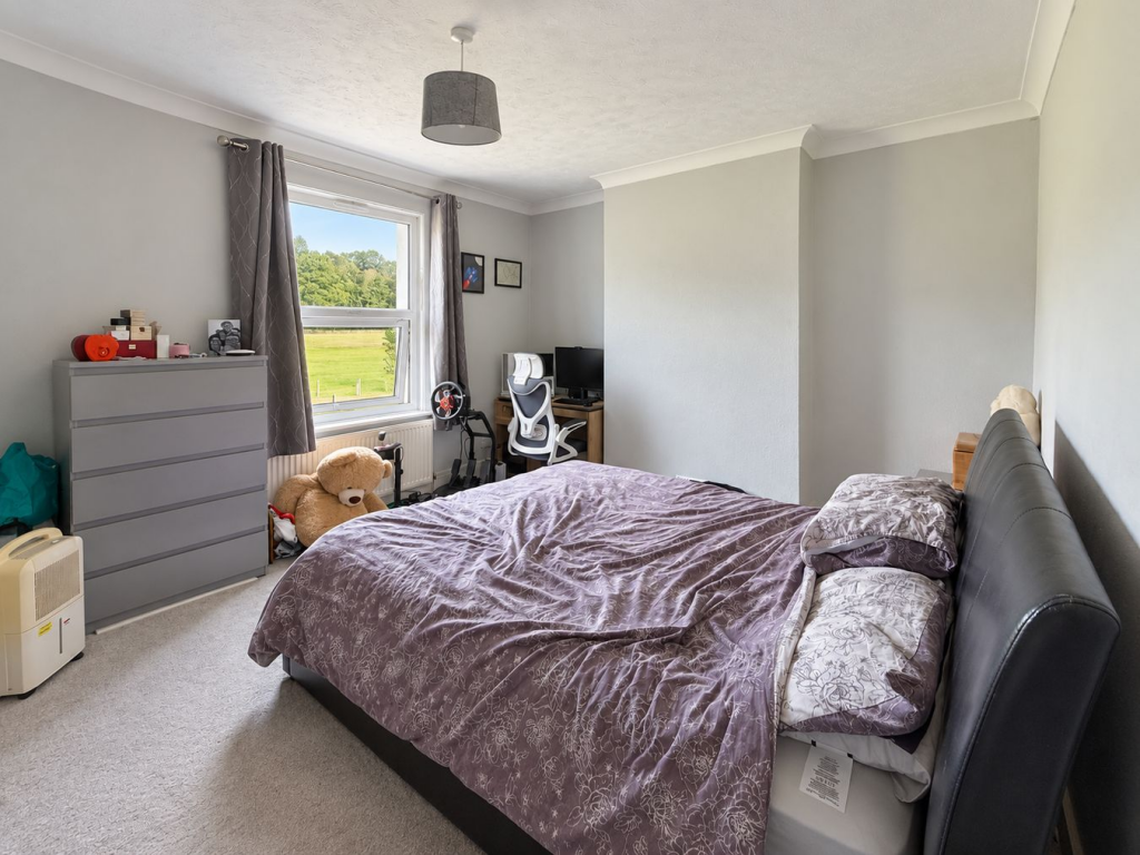 House in Tonbridge - More