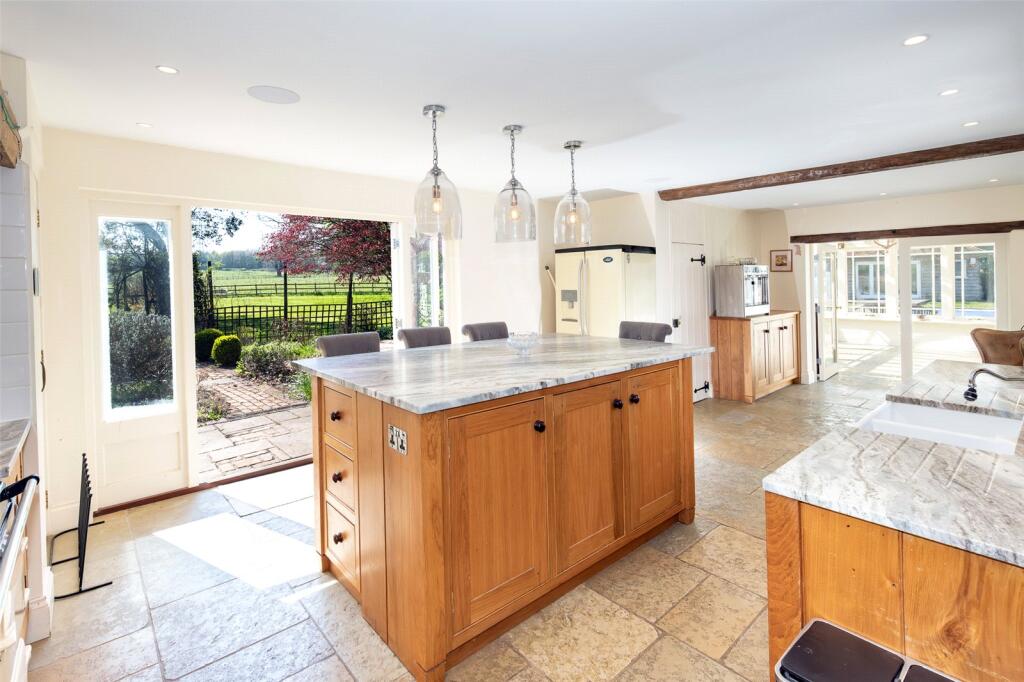Dorchester Road, Sturminster Marshall, Wimborne, BH21 photo 2