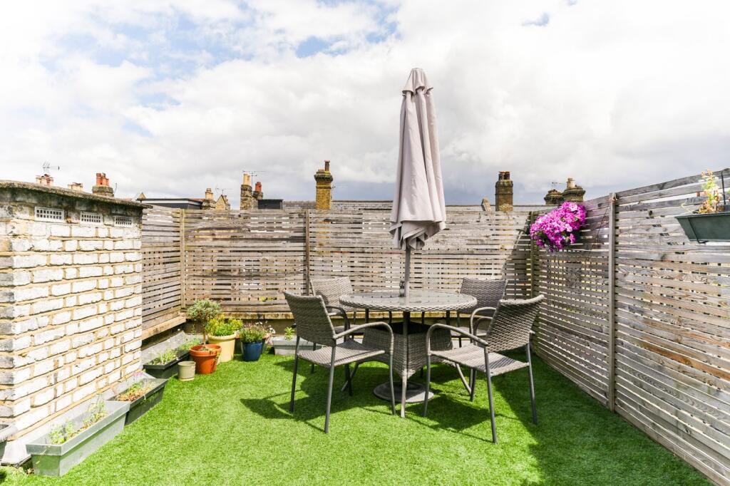 3 bedroom flat for rent