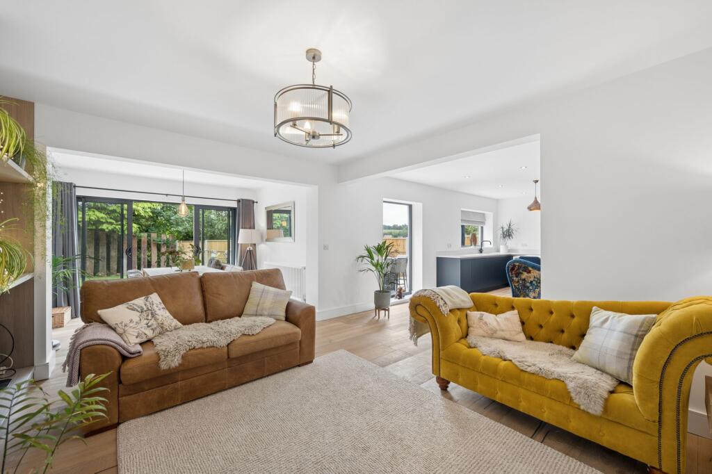 House in Stockport, Greater Manchester - View 3