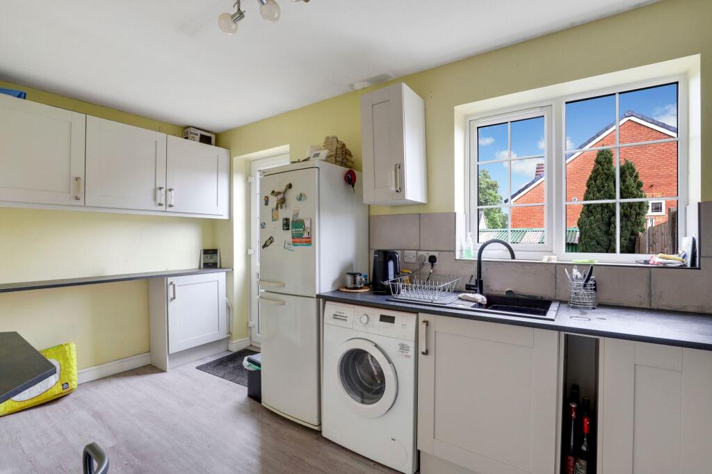 House in Ashfield, Hazelgrove, Hucknall - View 5