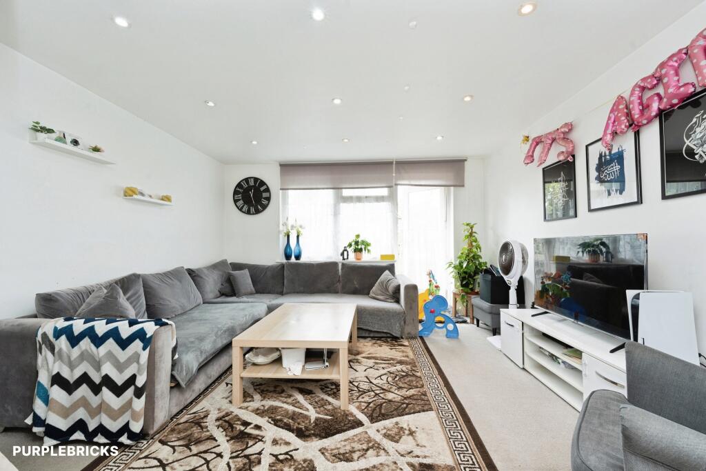 Apartment in Harrow - View 2