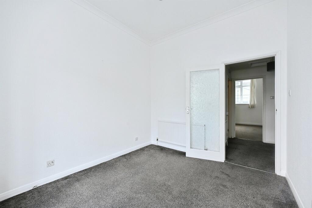 Apartment in Brighton - View 4