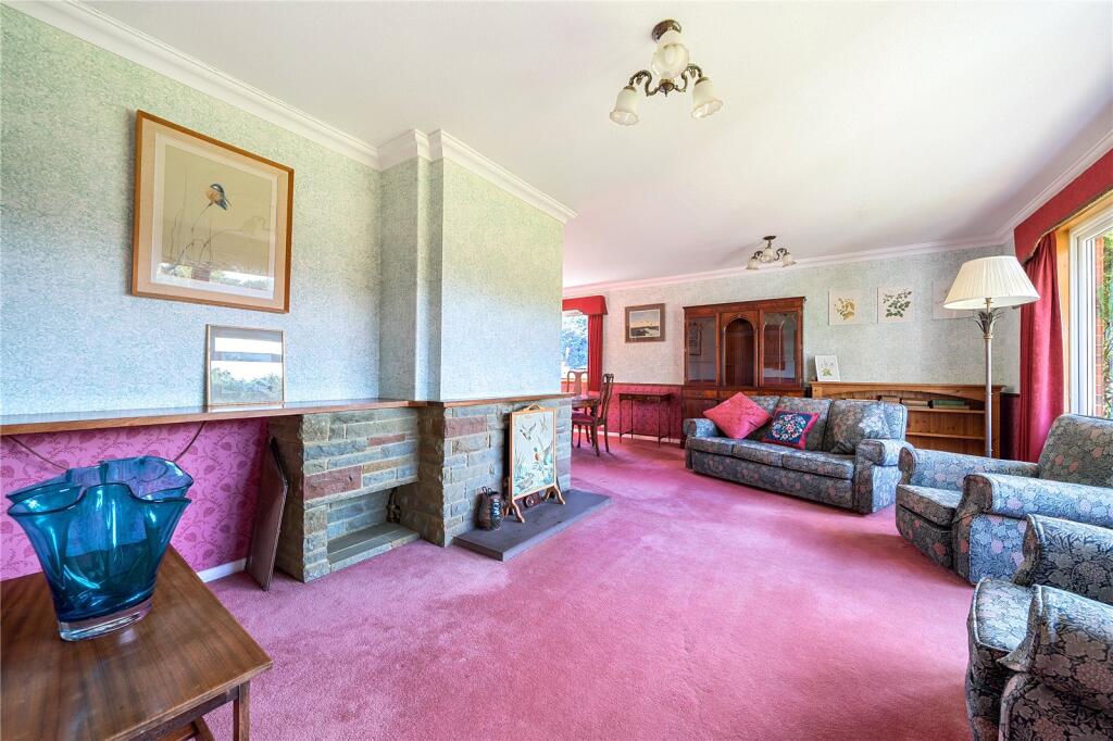 Burley Close, Loxwood, RH14 photo 3