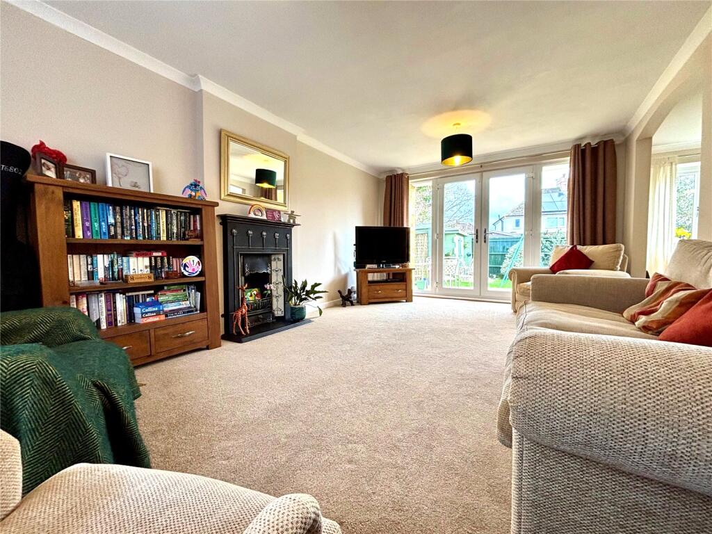 Wards Road, Hatherley, Cheltenham photo 3