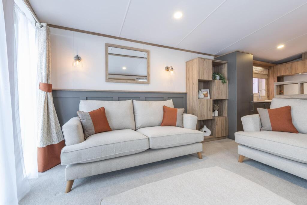 House in Peterborough - View 2