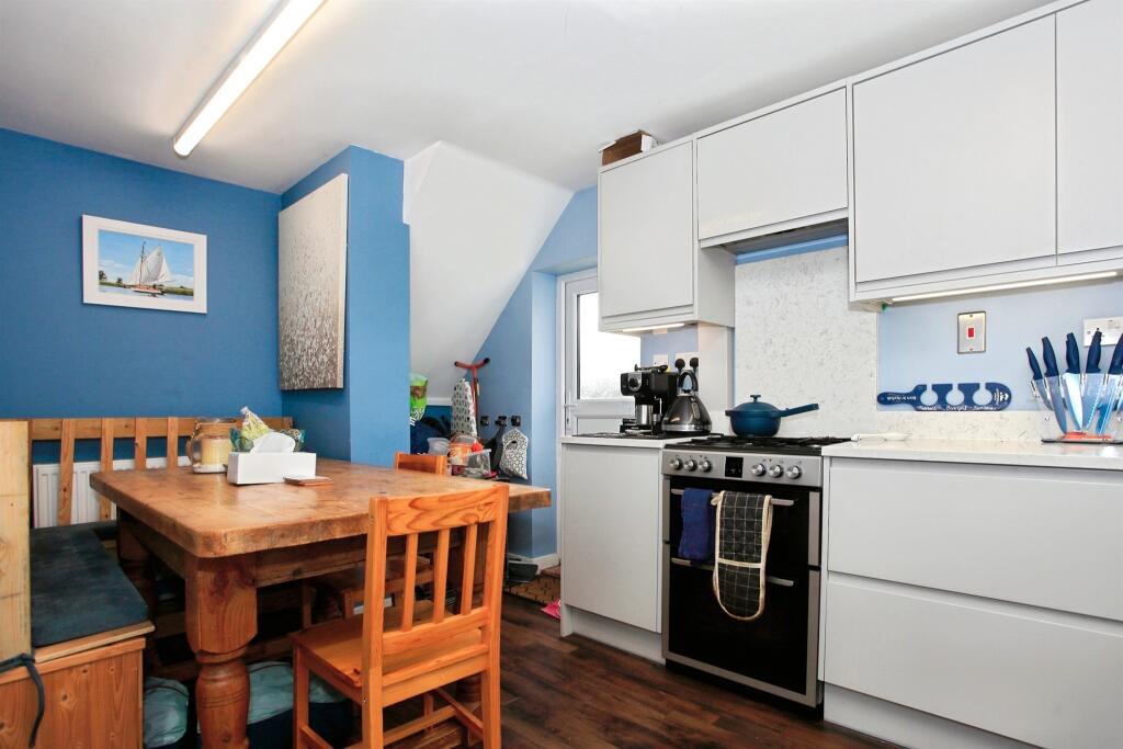 20, Conway Avenue photo 4