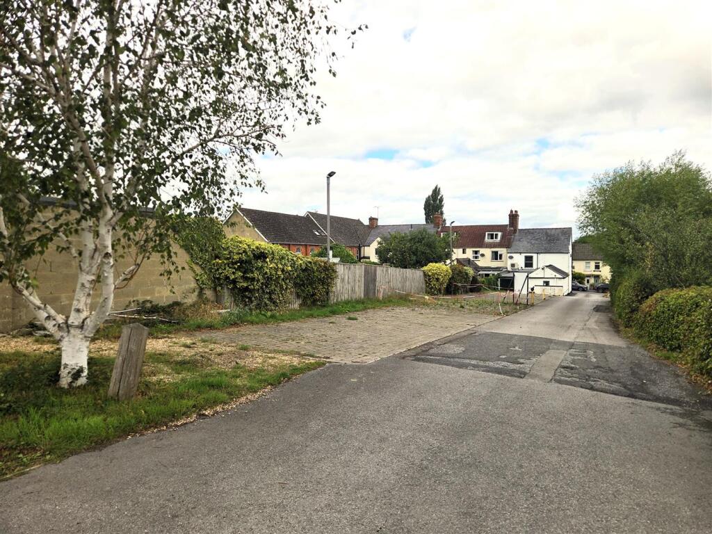 High Street, Wroughton, Swindon - View 4