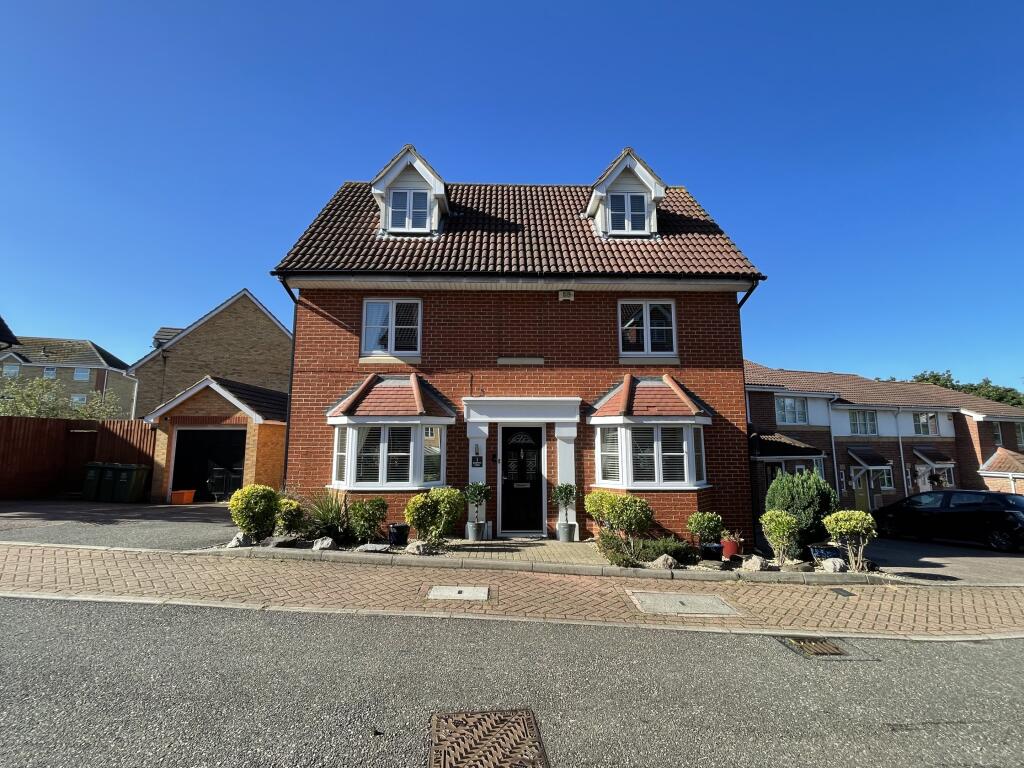 Main image of property: Pear Tree Close, Basildon