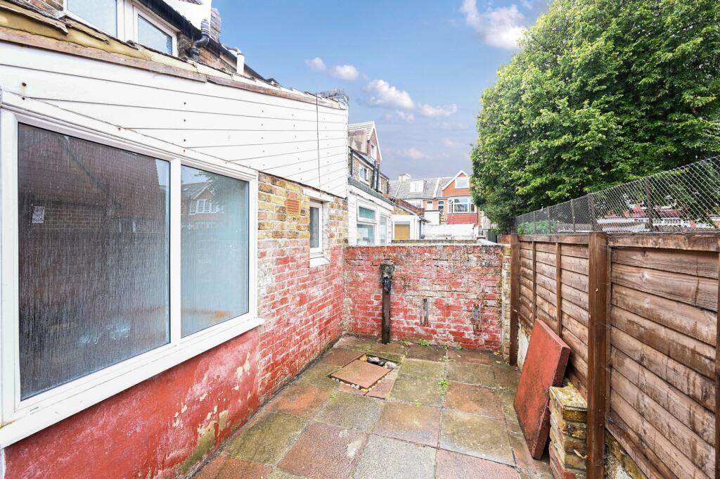 House in Brighton - View 4