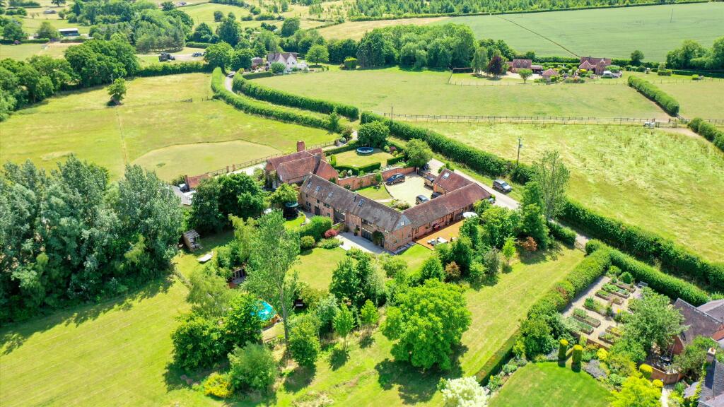 Shelfield, Alcester, Warwickshire, B49