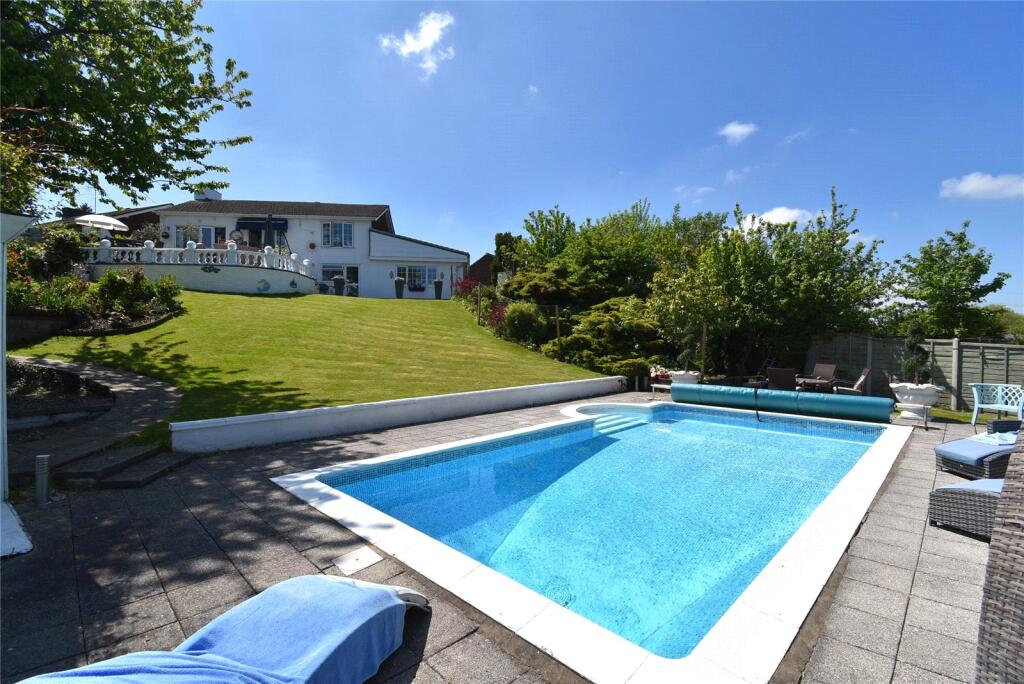Main image of property: Chalton Heights, Chalton, Bedfordshire, LU4