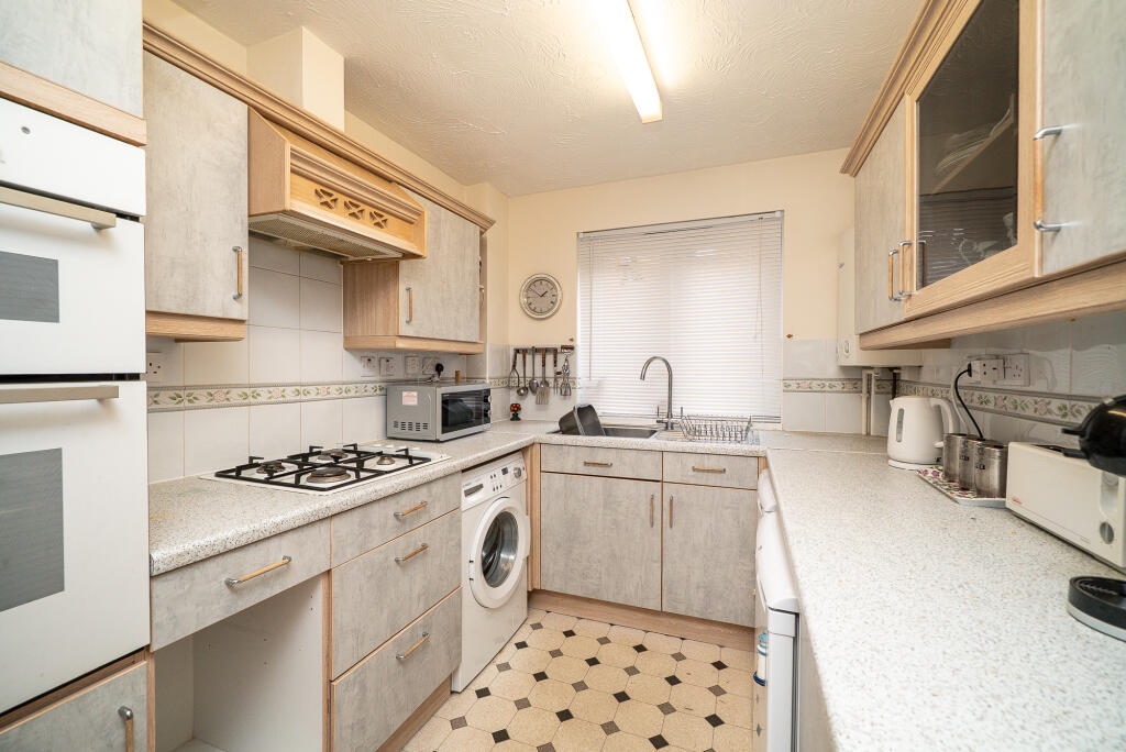 Apartment in Dacorum, Berkhamsted - View 4