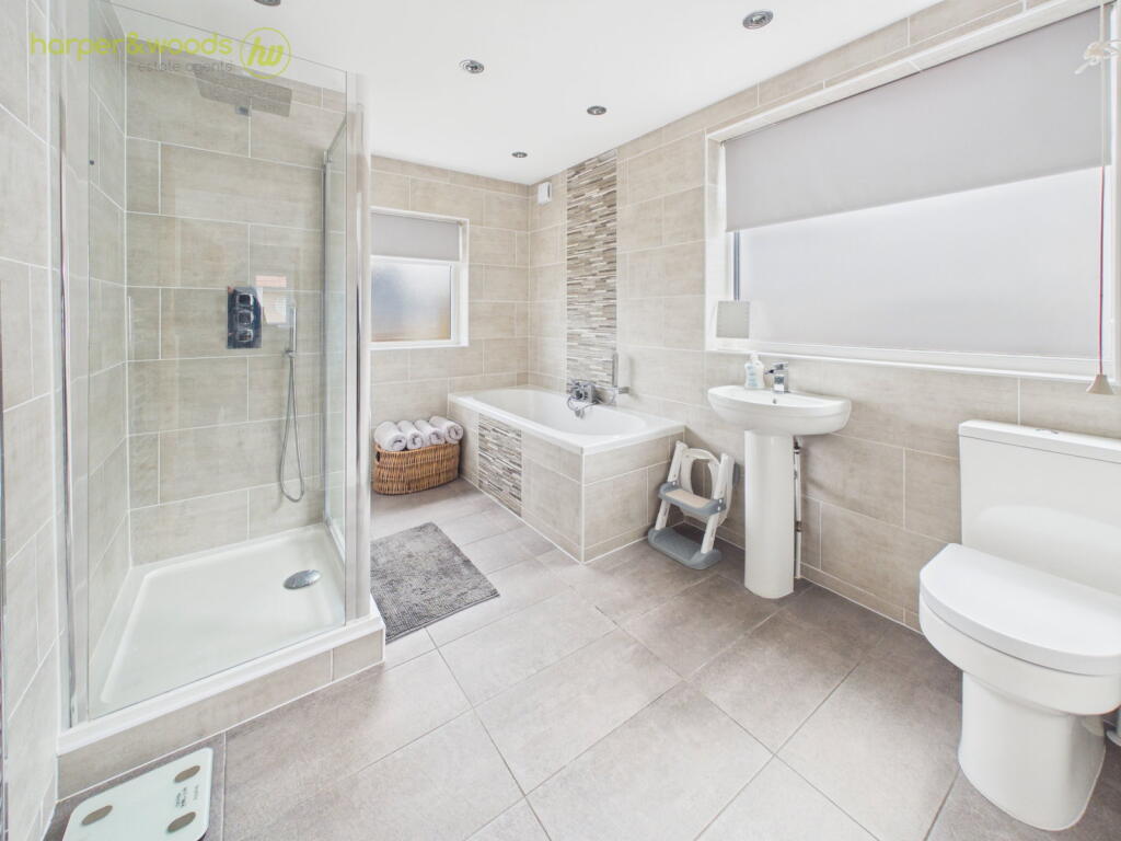 House in Wirral, Liverpool City Region - View 3