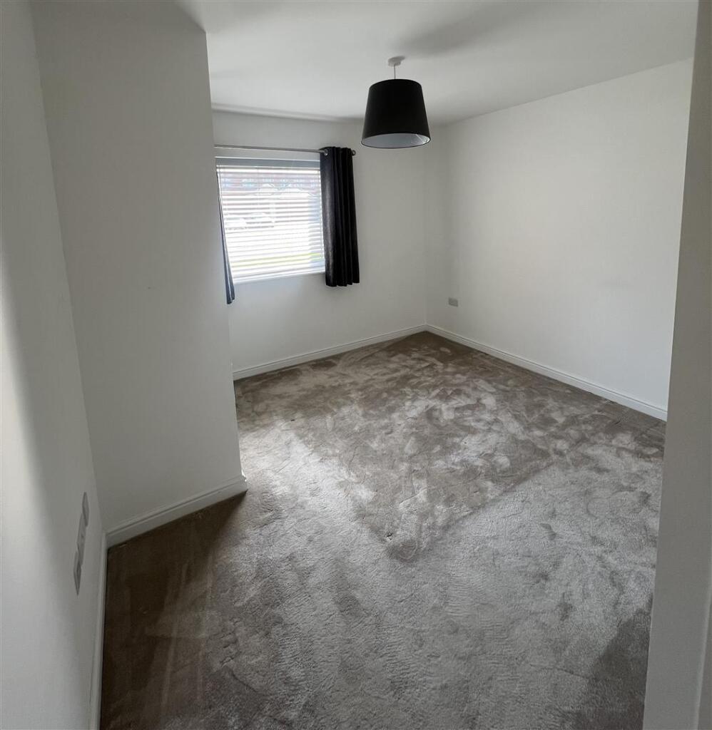 Apartment in Dartford, Ebbsfleet Green, Ebbsfleet Valley - View 4