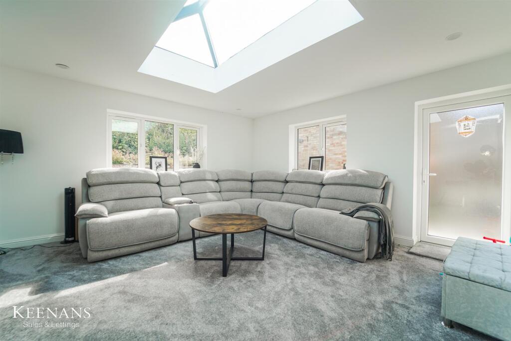 Additional image 18 of Edge End Avenue, Brierfield