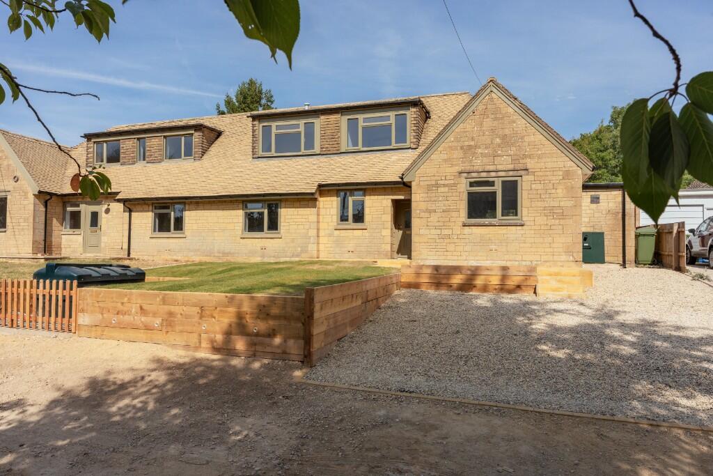 House in Cotswold, Shipton - View 4
