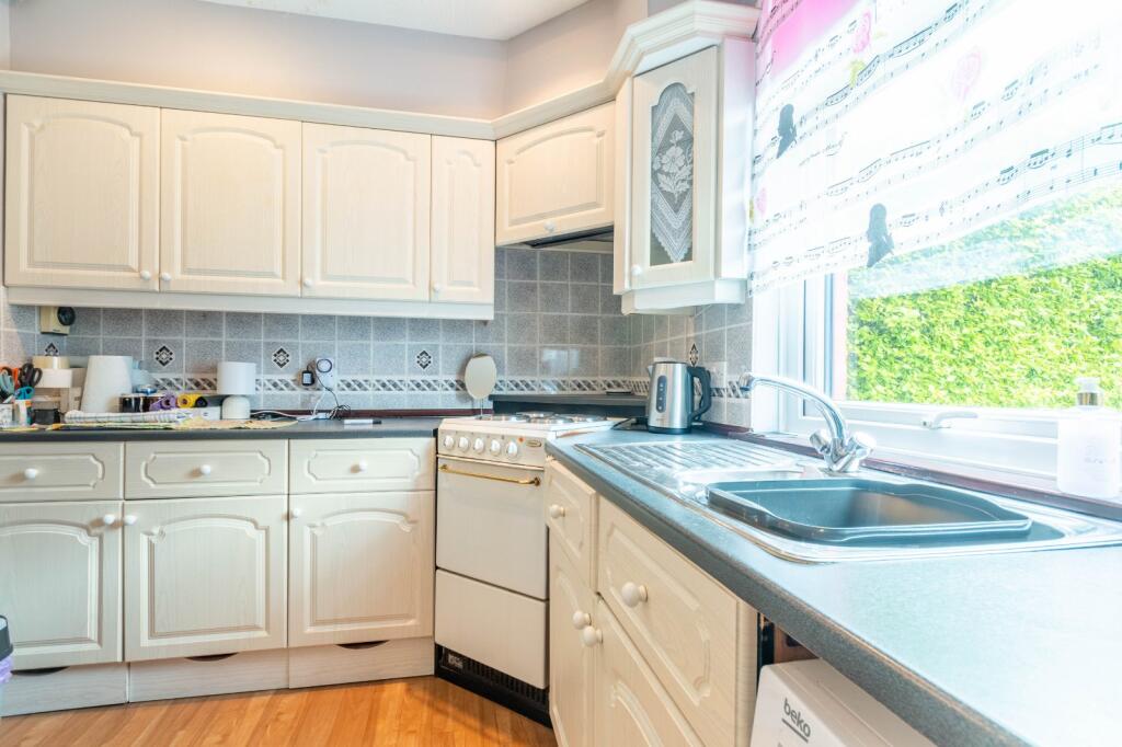 Ferndene, Bingley, West Yorkshire, BD16 photo 2