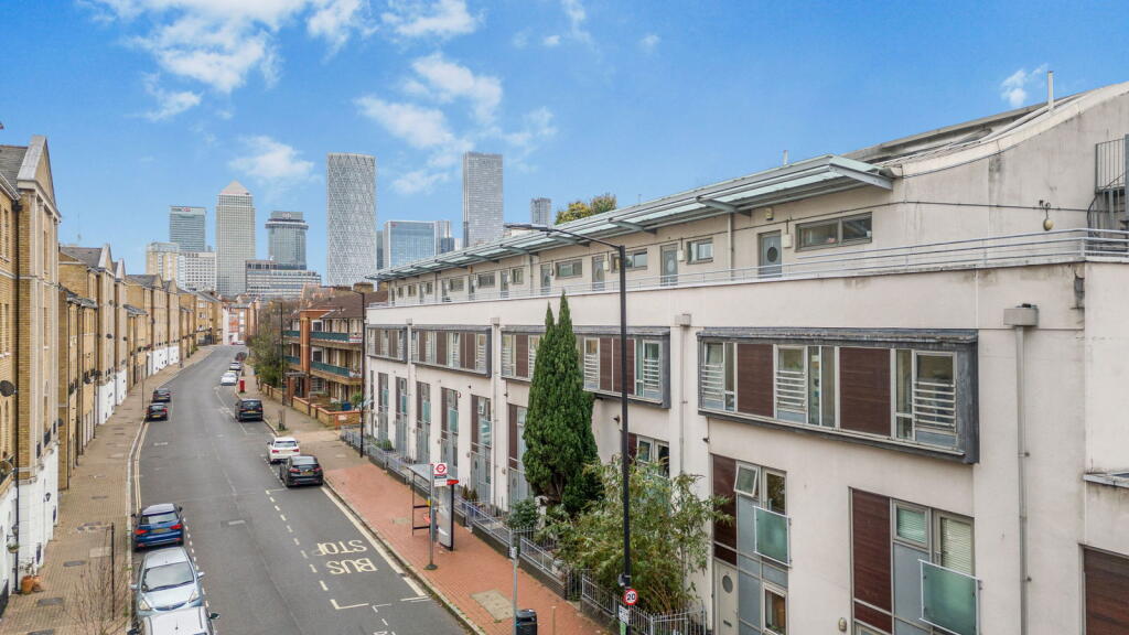 Rotherhithe Street, London, SE16 photo 2