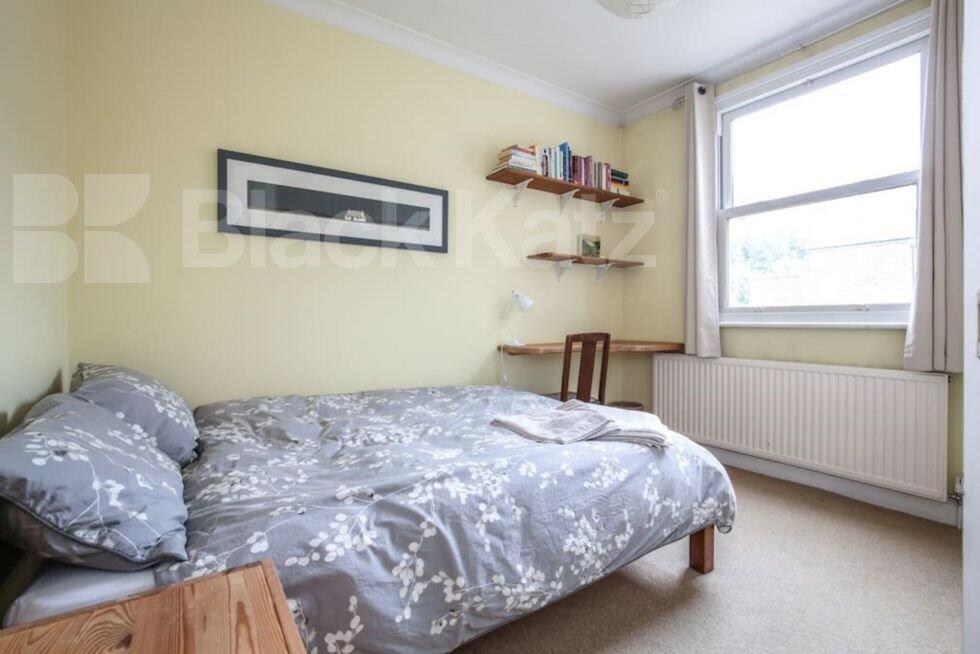 Apartment in London - More