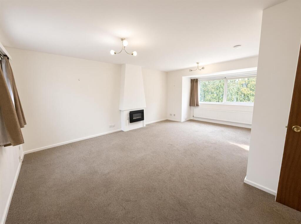 Apartment in Stockport - View 4