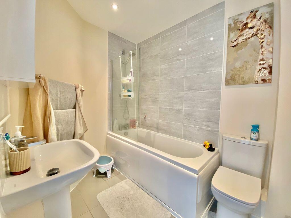 Apartment in Warminster, Boreham - More