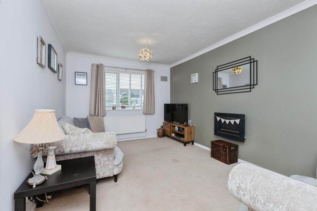 Knightsbridge Road, Glen Parva, Leicester photo 3