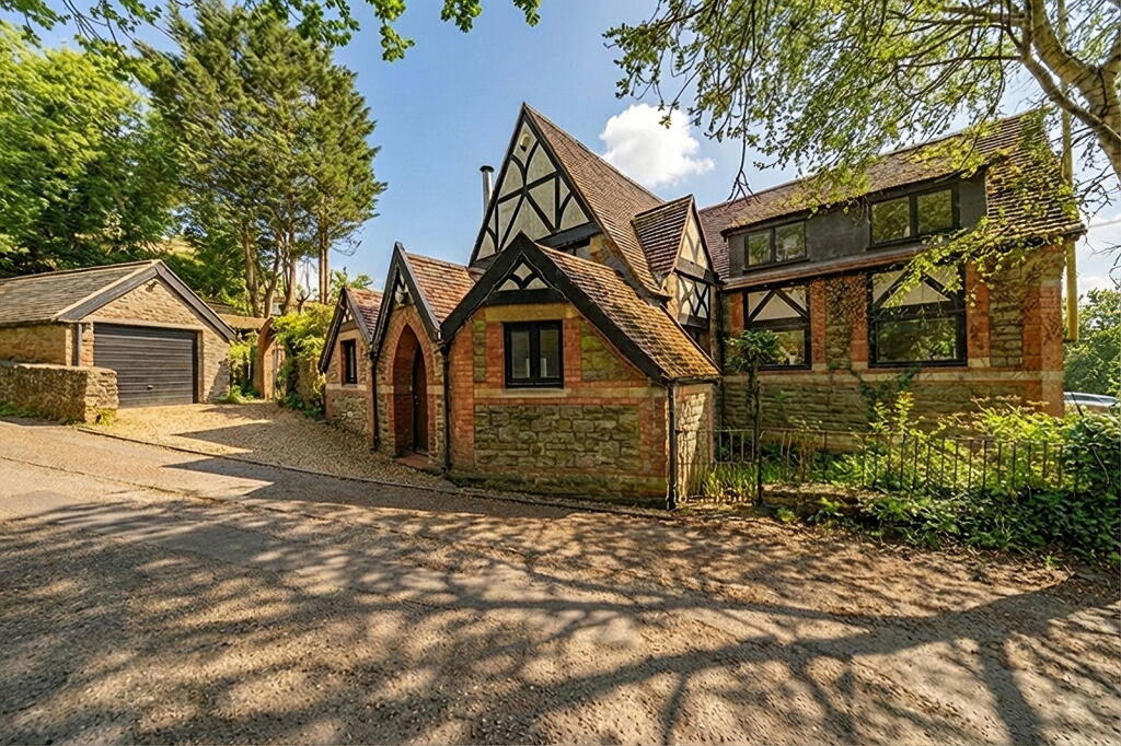 Main image of property: Wood Lane, Clapton In Gordano, BS20 7RQ