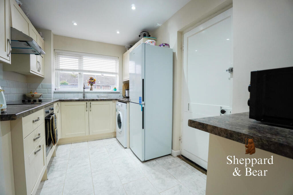 Milverton Road, Llanrumney, Cardiff photo 3