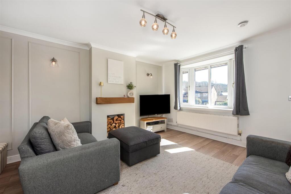 Lovage Way, Clanfield photo 4