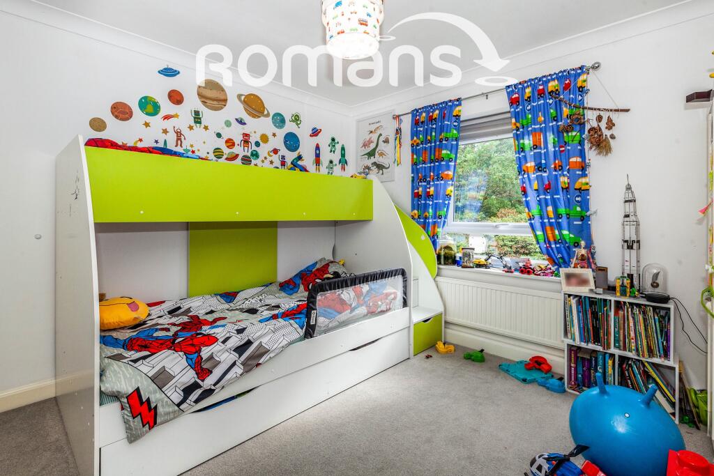 Apartment in Slough - View 4
