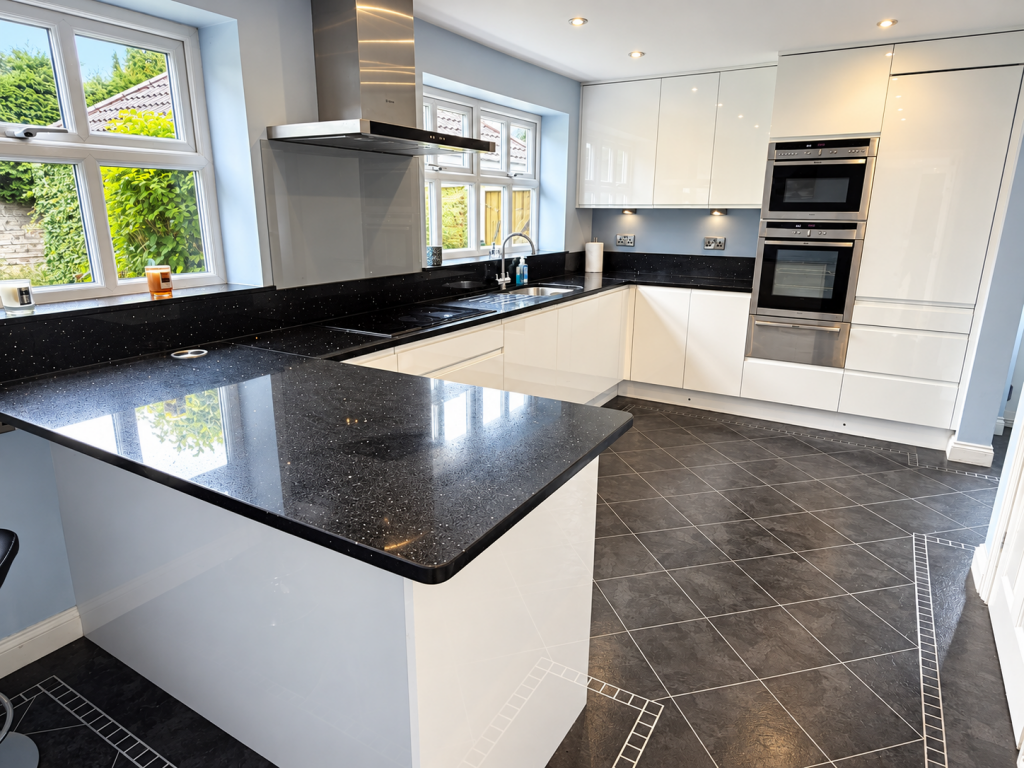 House in Stockport, Offerton - View 4
