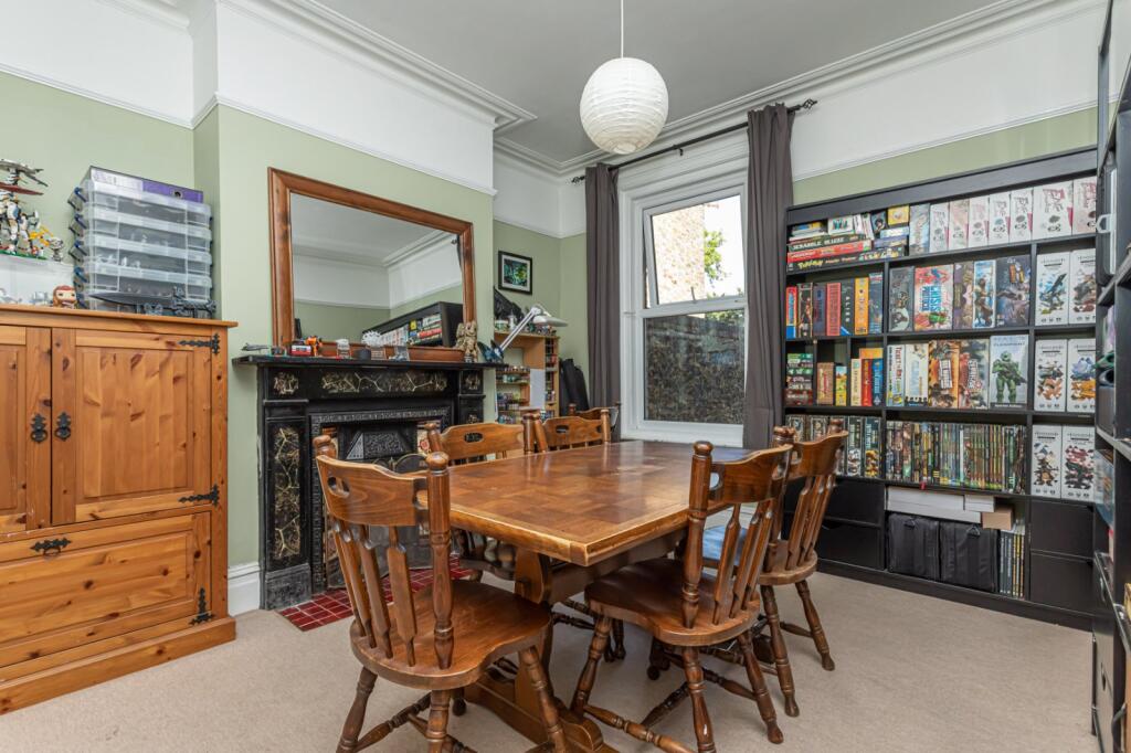 House in Margate, Westbrook - More