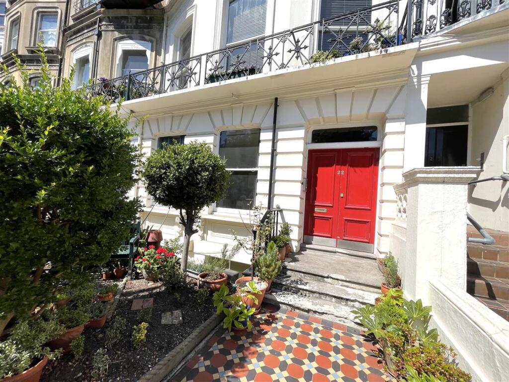 Apartment in Brighton - More