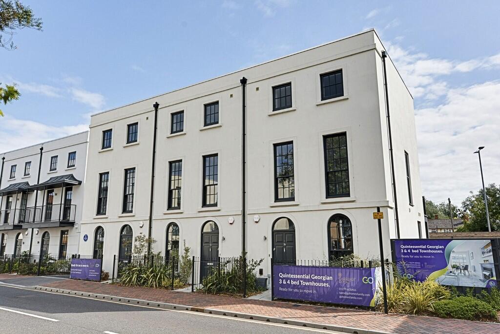 Main image of property: 3b Carriage Court