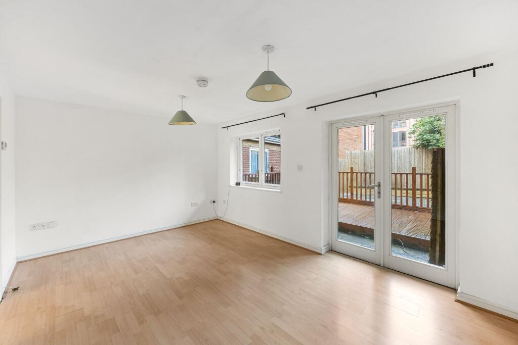 Apartment in Bristol, Stokes Croft, St Paul's - View 5