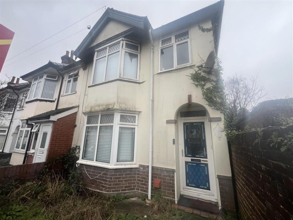 Main image of property: Cedar Road, Southampton