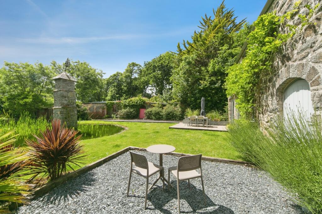 House in Sarn Mellteyrn, Botwnnog - More