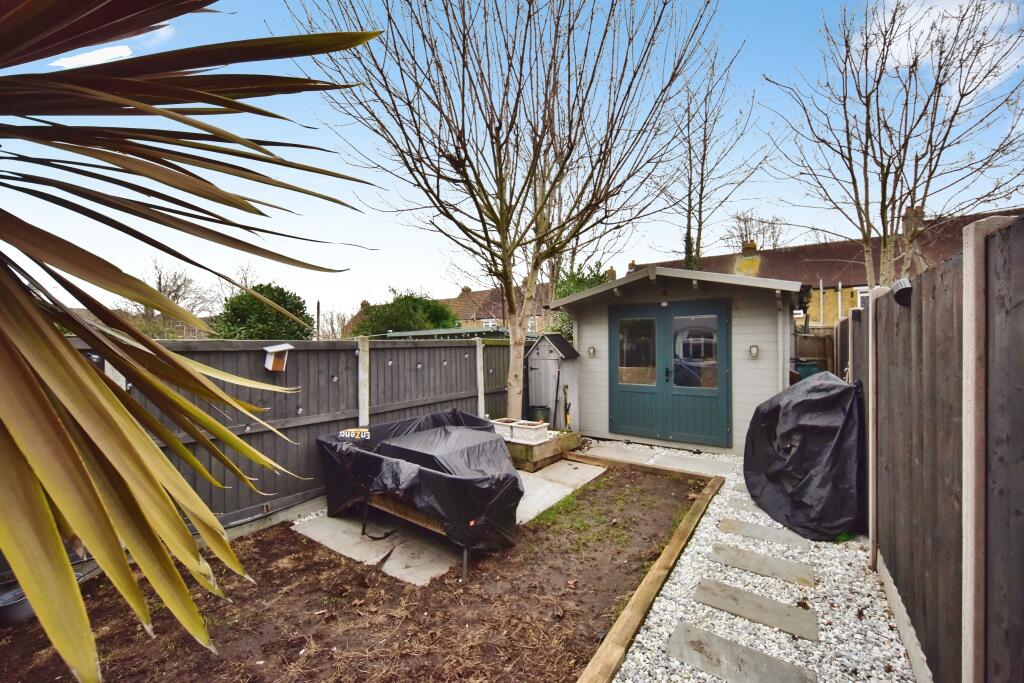 House in Gillingham, Twydall - View 4