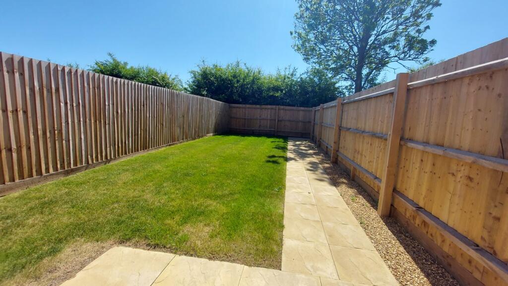 Orchard Way, Corby Glen, Grantham, NG33 photo 2