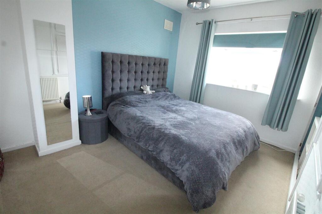 House in Wakefield - View 4