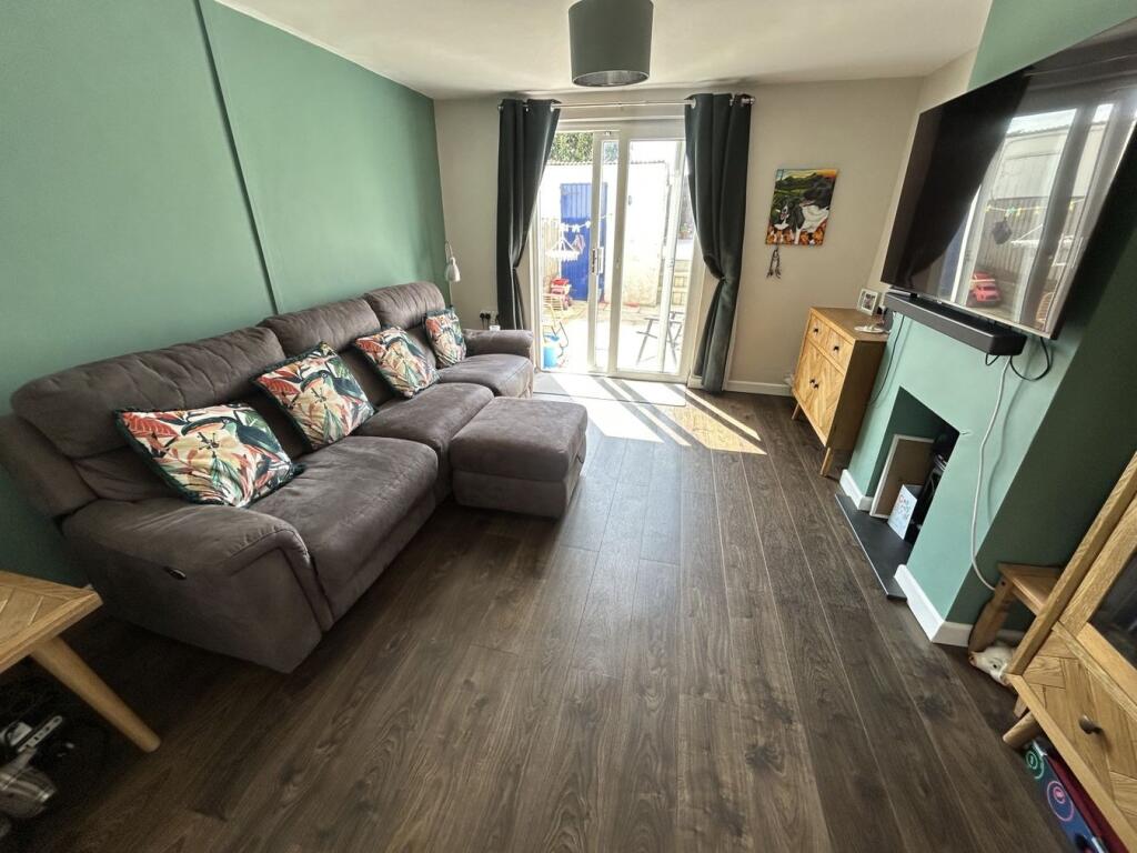 Coryton Close, Brecon, LD3 photo 2