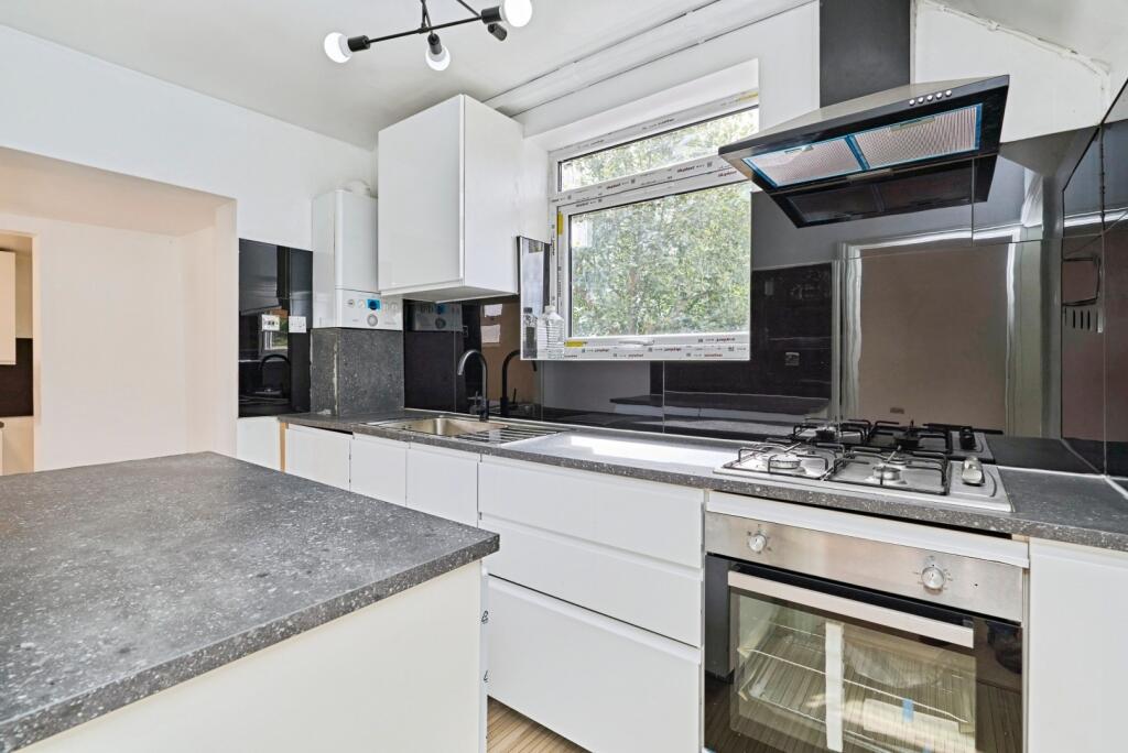 House in Walsall, West Midlands - View 5